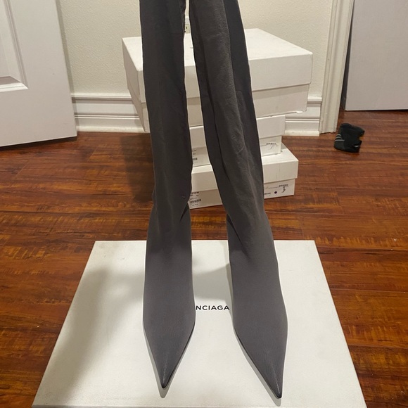 BALENCIAGA KNEE HIGH BOOTS - Picture 2 of 3